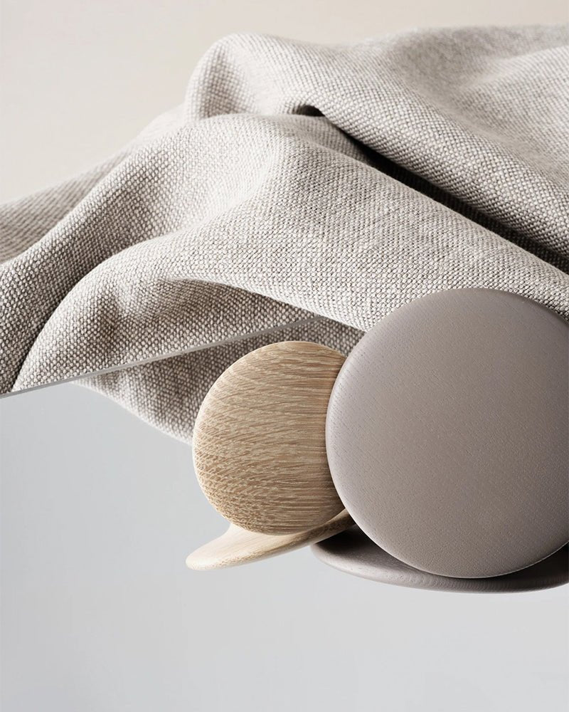Dots - Patère en chêne taupe - ø13