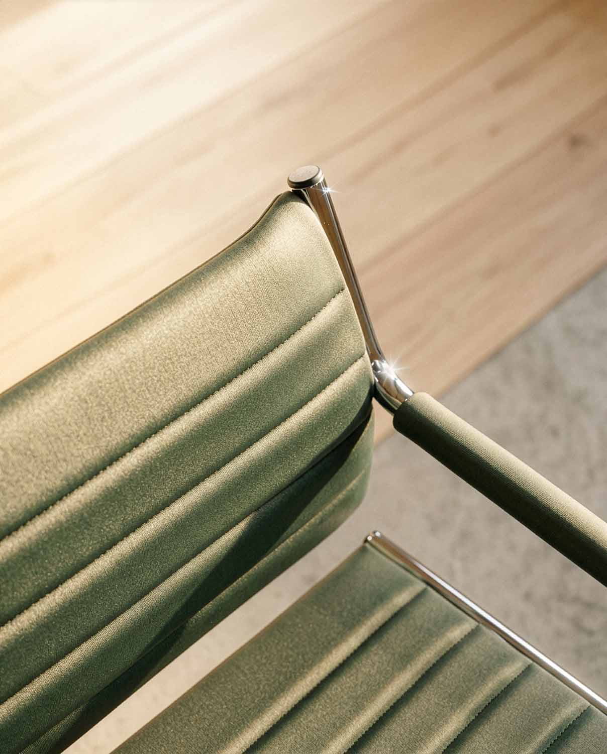 Greiner 59 SuperTex - fauteuil de coupe vert foncé avec base étoile chromée