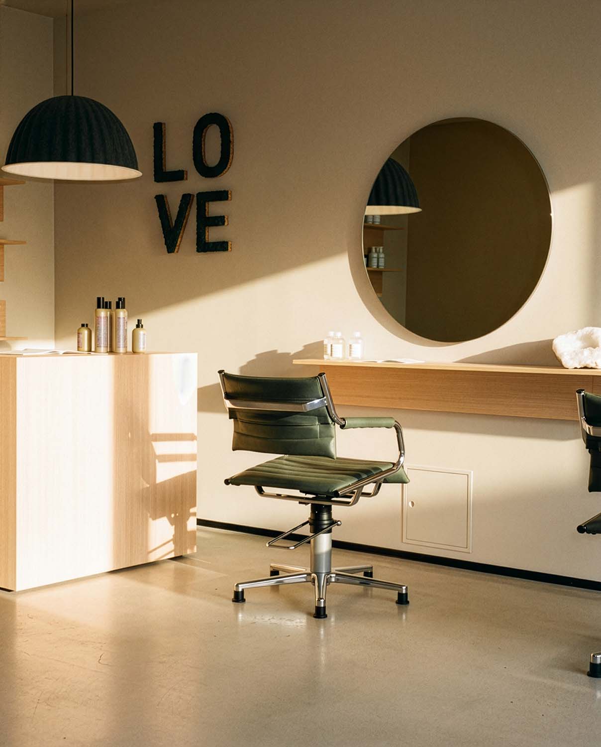Greiner 59 SuperTex - fauteuil de coupe vert foncé avec base étoile chromée