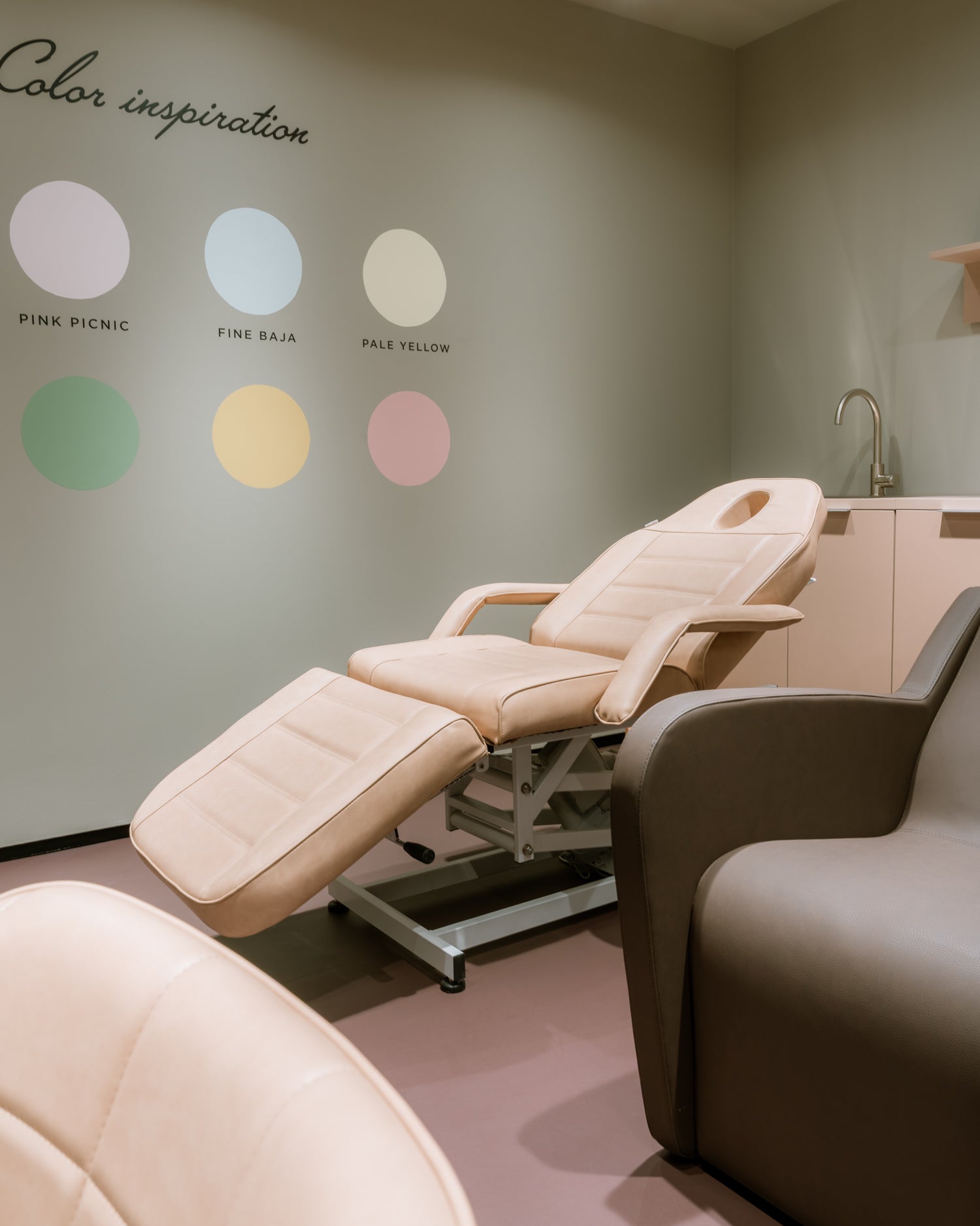 Aquarius II - Fauteuil de tatouage rose - Avec moteur